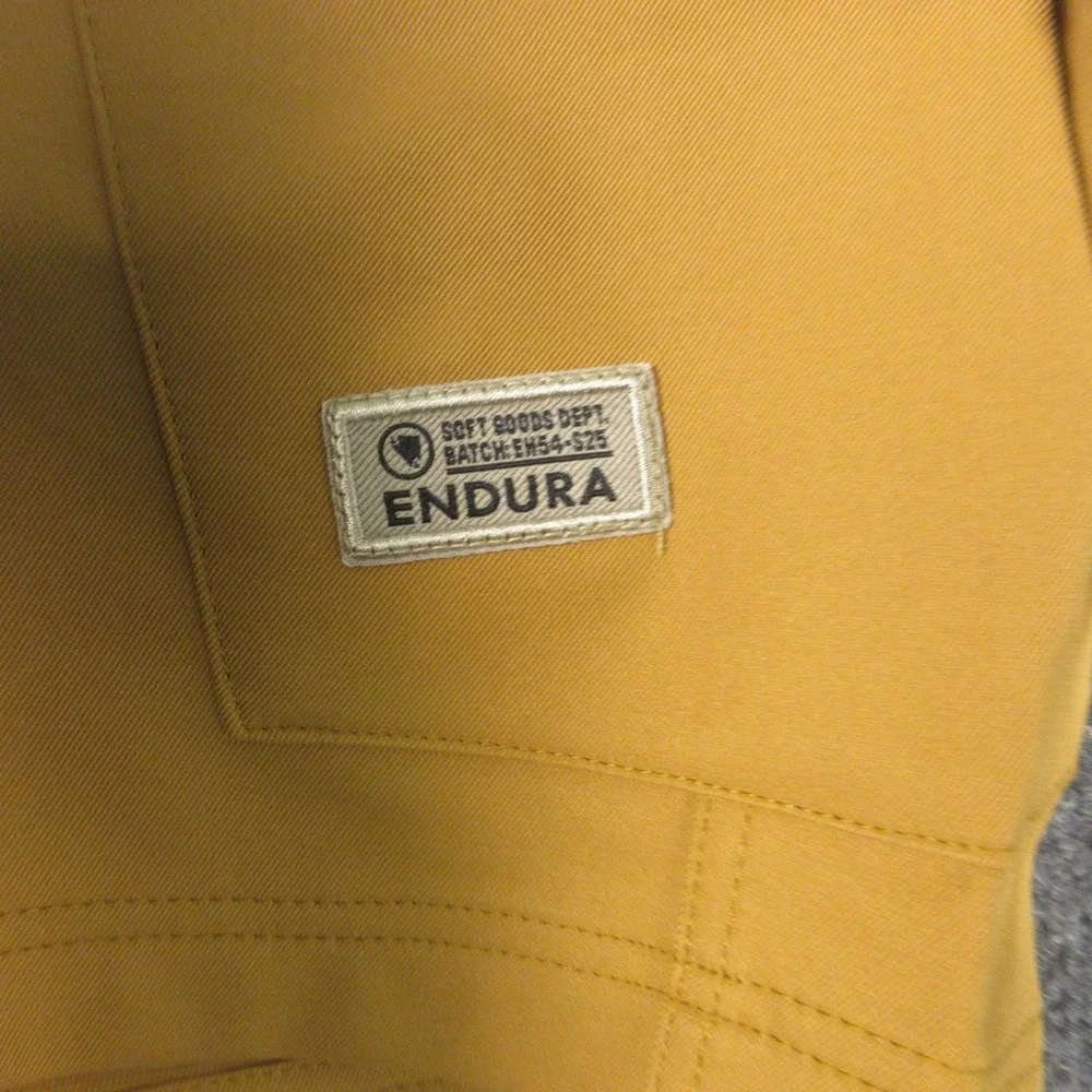 Endura Loop Cargo Cycling Shorts Mens Medium Brown Padded 10 Inseam Pockets‎ MTB